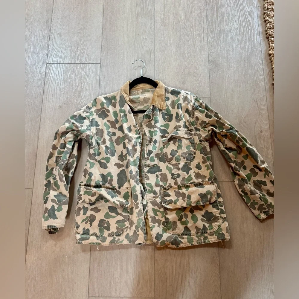 Vintage Women’s Camouflage Jacket with Tan Collar - Picture 1 of 7